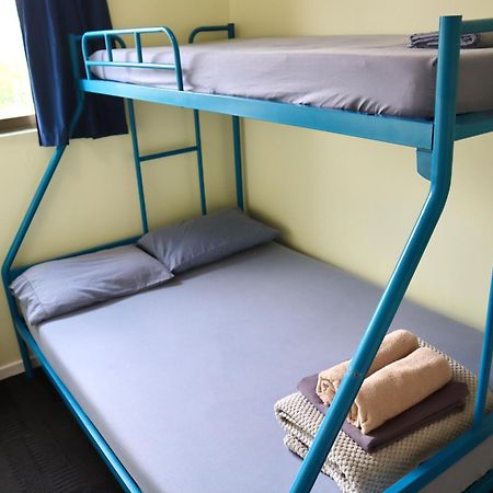 Chill Backpackers Hostel Brisbane Exterior photo